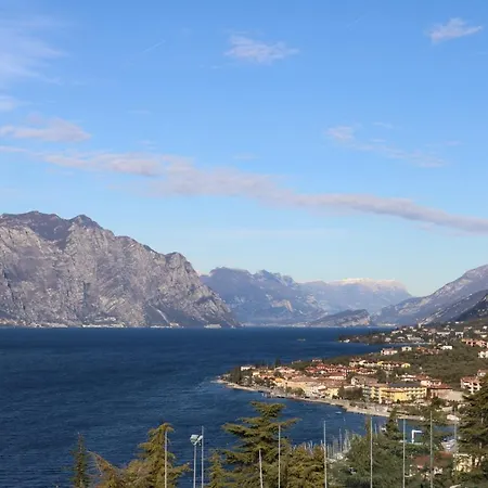 Le Due Terrazze * ברנצונה סול גארדה